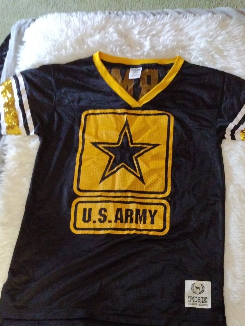 PINK Victoria's Secret Kids Black & Yellow U.S. Army Graphic V-Neck Tee